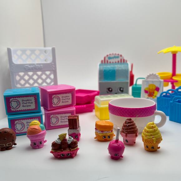 Shopkins Season 3 Food Fair, Ice Cream Truck, Easy Squeezy Candy Cart - Picture 3 of 16